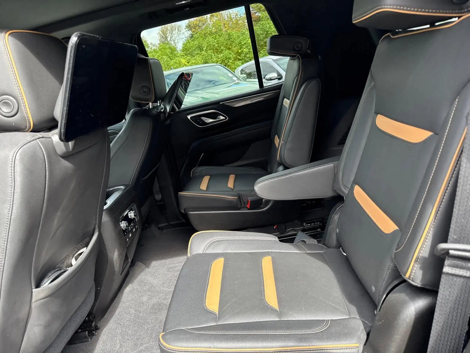 2021 Gmc Yukon AT4 photo 29