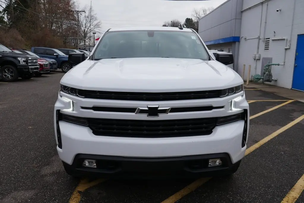 2022 Chevrolet Silverado 1500 RST photo 2