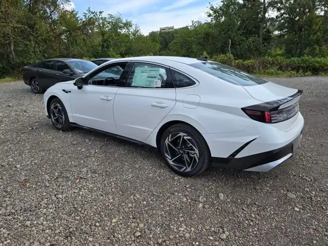 2026 Hyundai Sonata SEL Sport photo 3
