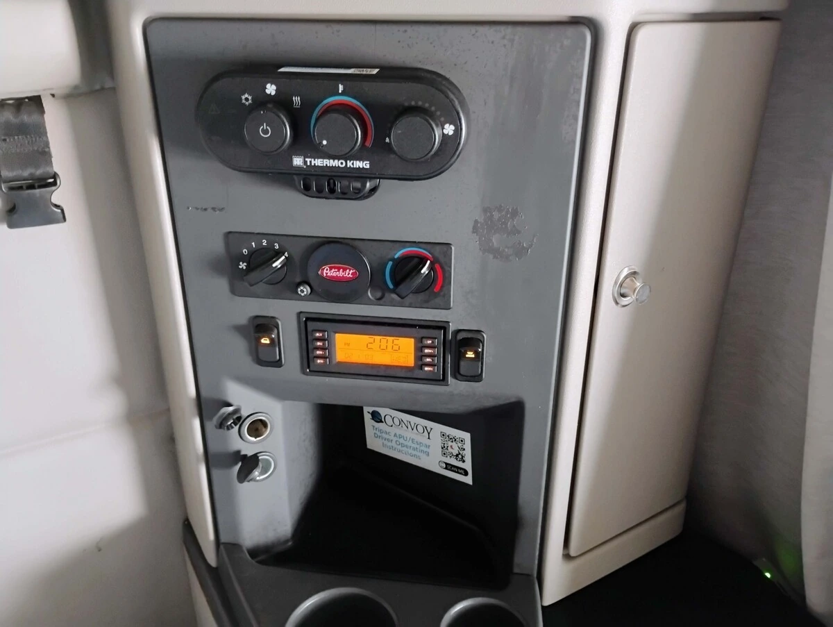 2023 Peterbilt 579 - image 20