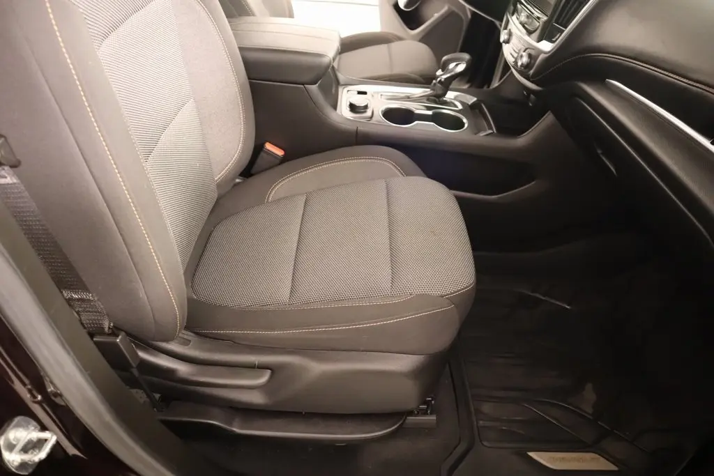 2021 Chevrolet Traverse 1LT photo 6