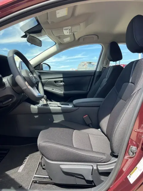 2025 Nissan Sentra SV photo 9
