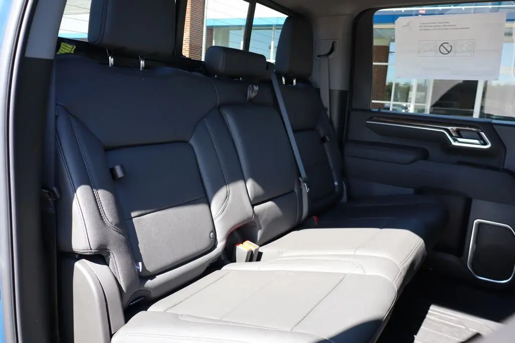 2026 Chevrolet Silverado LT photo 41