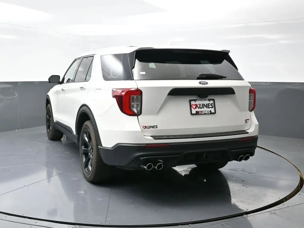 2021 Ford Explorer ST photo 6