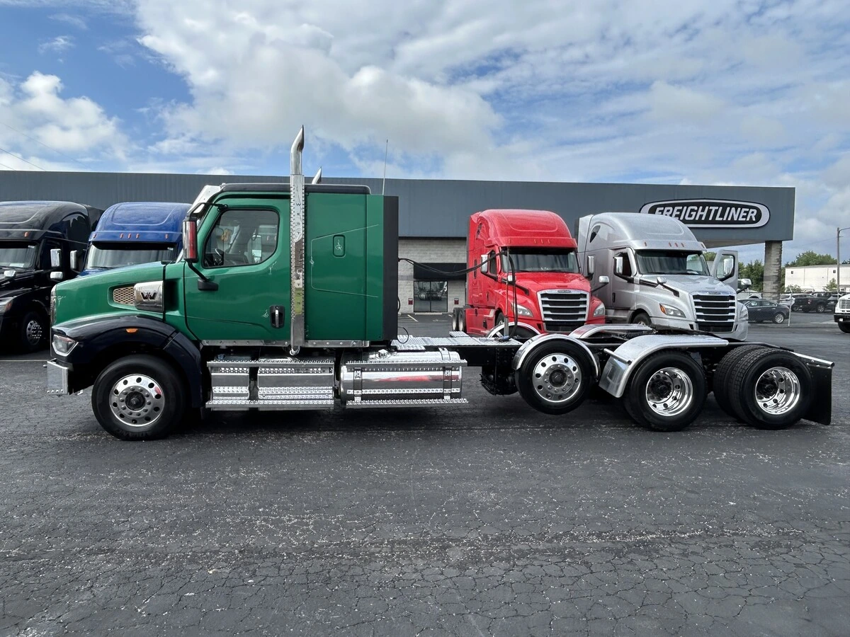 2023 Western Star 49X — photo 6