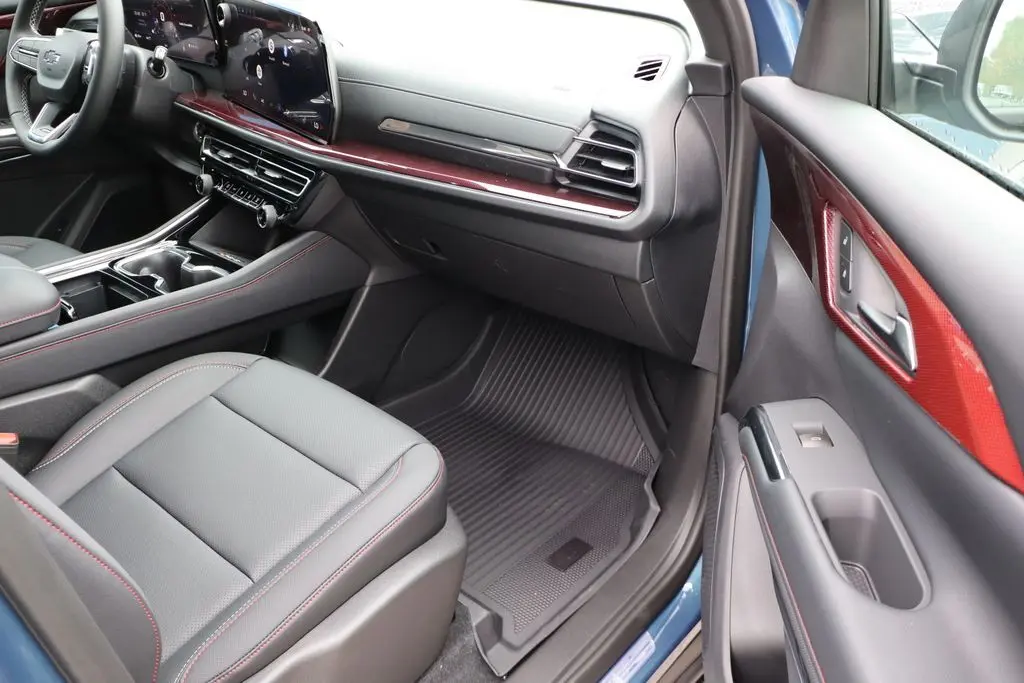 2026 Chevrolet Traverse Z71 photo 40
