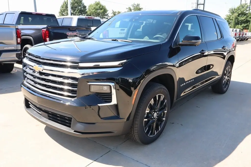 2026 Chevrolet Traverse 1LT photo 8