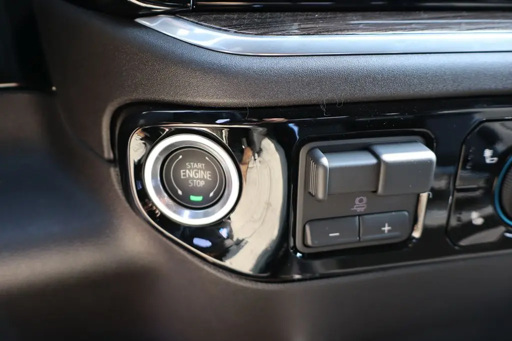 2026 Chevrolet Silverado 3500HD LT photo 20