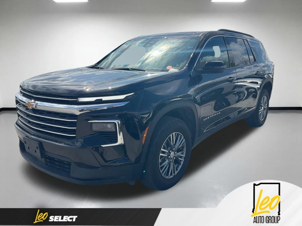 2026 Chevrolet Traverse FWD LT's photo