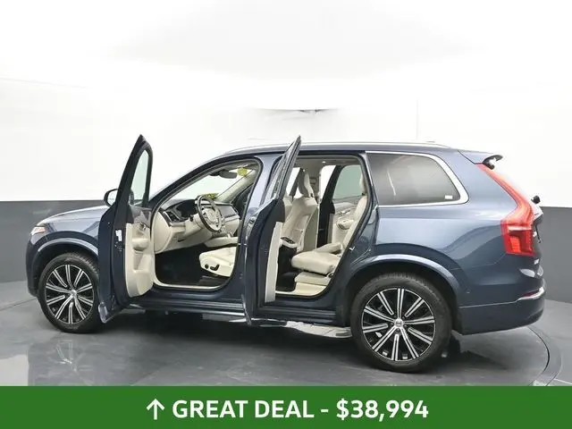 2023 Volvo XC90 Plus photo 40