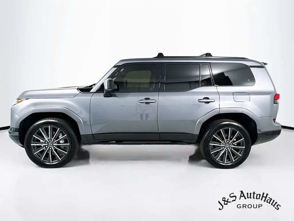 2025 Lexus GX 550 Luxury photo 4