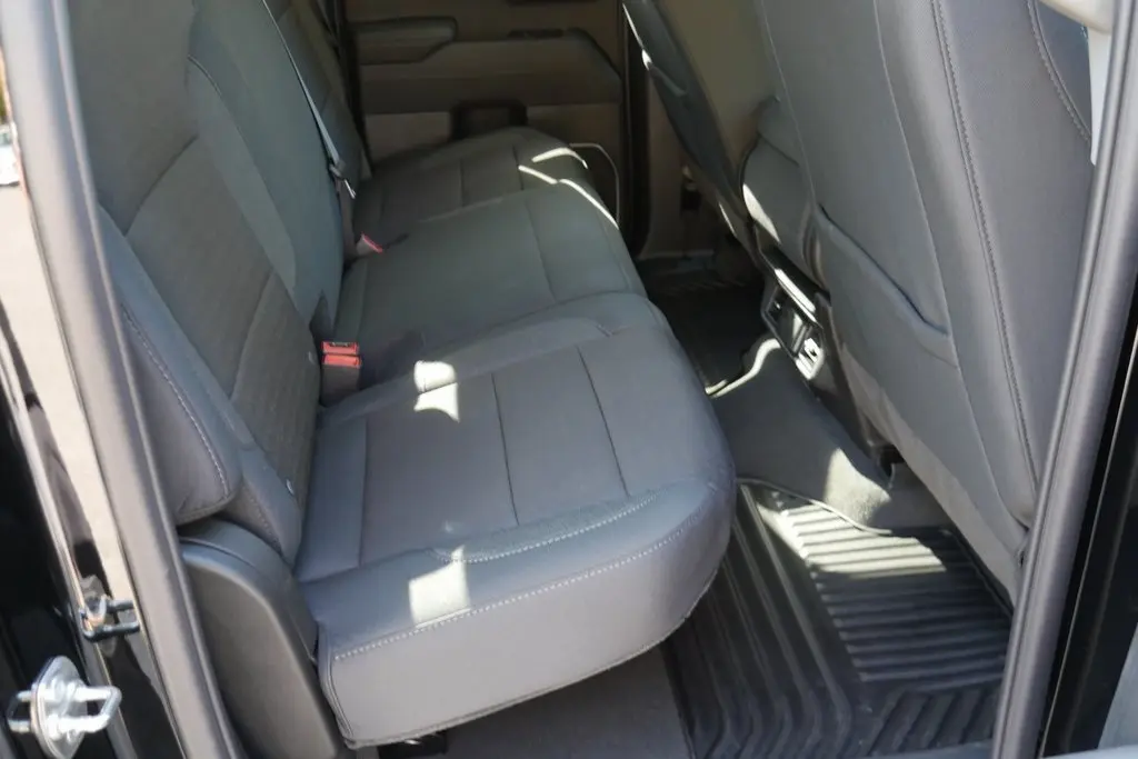 2025 Chevrolet Silverado 1500 LT photo 22