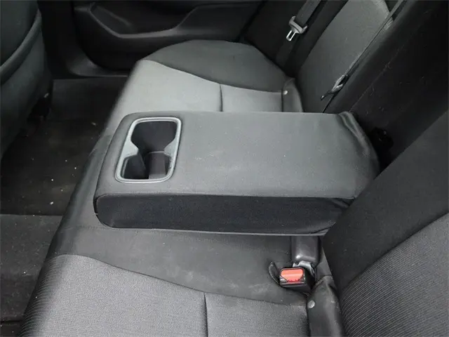 2018 Honda Accord LX photo 26