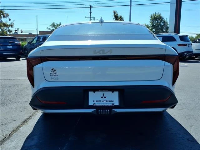 2025 Kia K4 LXS - Photo 27