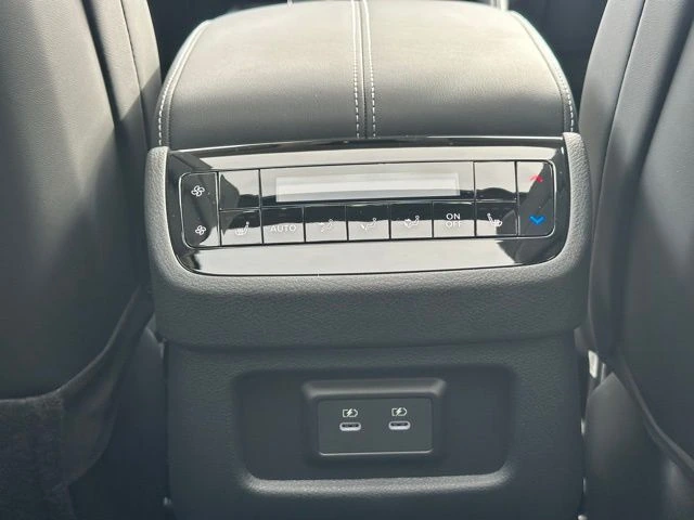 2027 INFINITI QX60 LUXE - Photo 33
