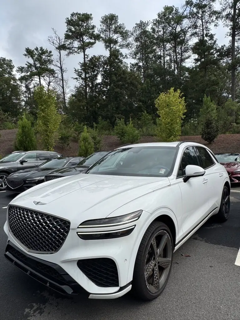2022 Genesis GV70 3.5T Sport Prestige photo 2