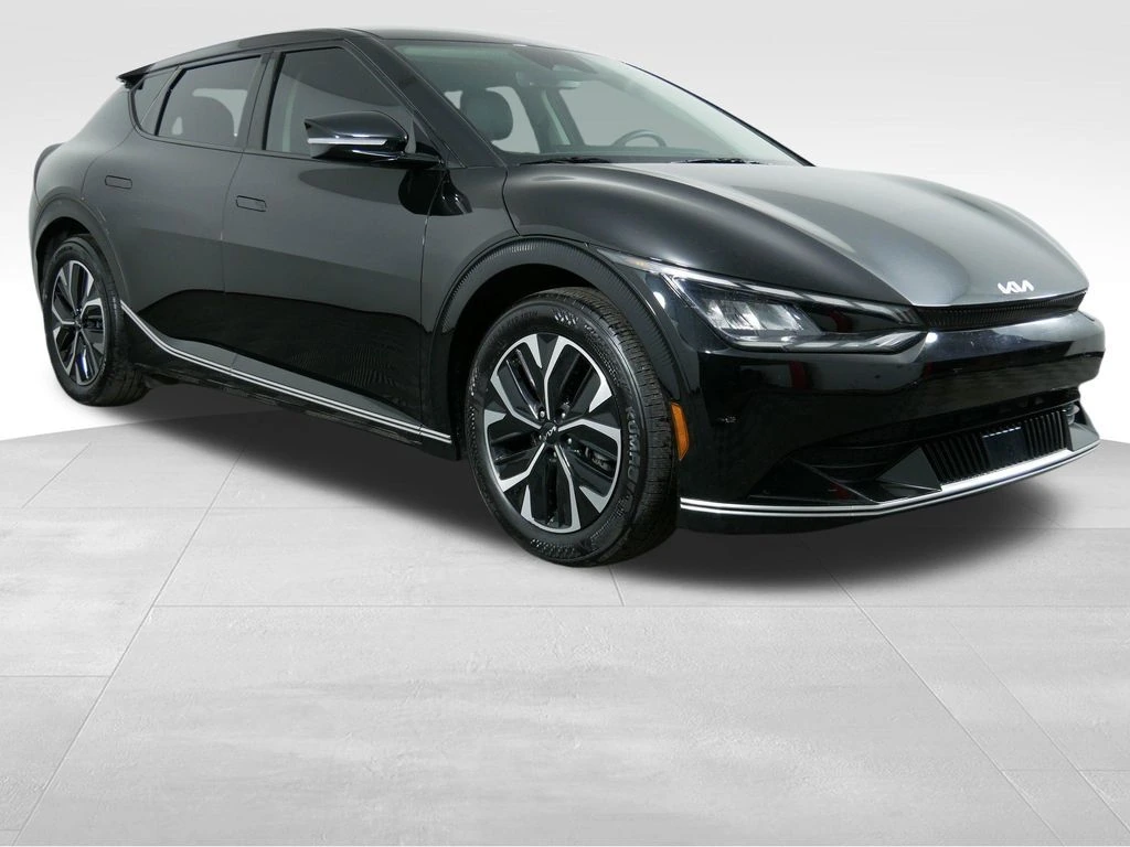 Used 2023 Kia EV6 Wind with VIN KNDC3DLC8P5106789 for sale in Minneapolis, MN