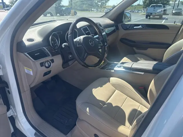 2013 Mercedes Benz ML 350 4MATIC photo 3