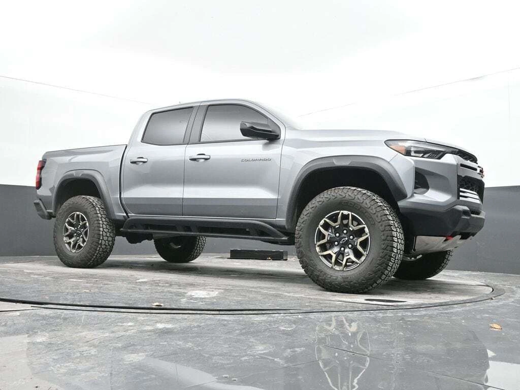 2024 Chevrolet Colorado ZR2 - Photo 42