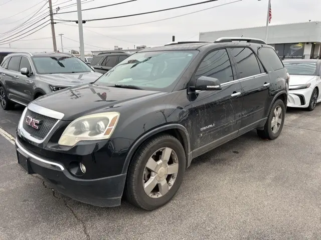 2008 GMC Acadia SLT2's photo
