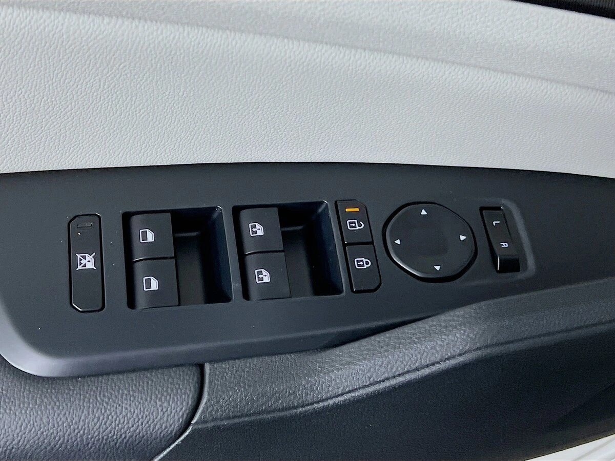 2026 Kia Sportage EX - Photo 19