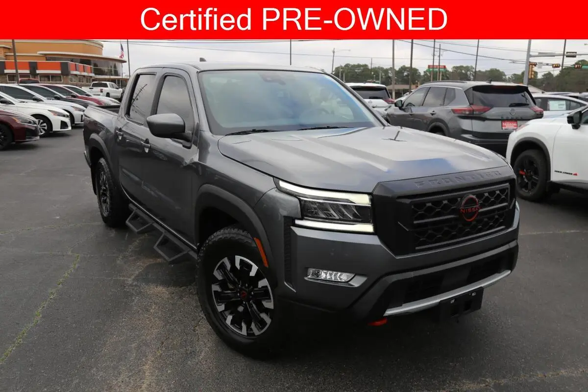 2024 Nissan Frontier PRO-X's photo