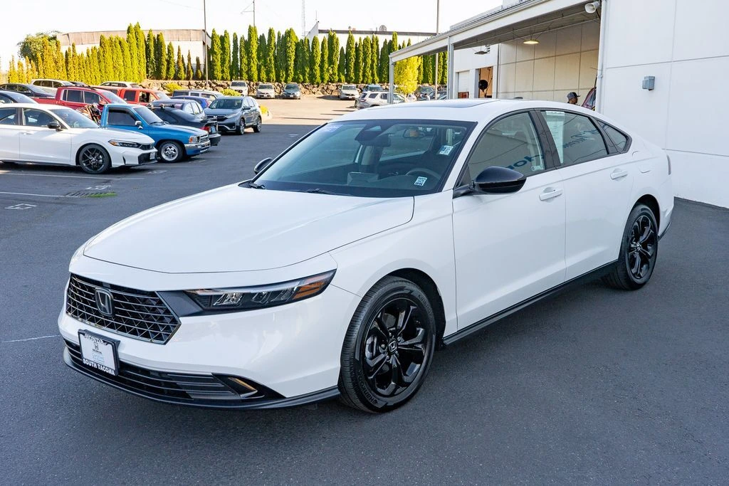 2025 Honda Accord SE - Photo 6