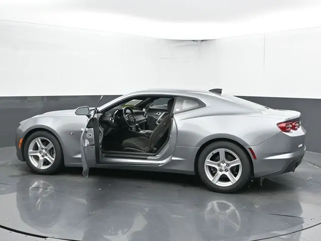 2023 Chevrolet Camaro 1LT photo 44