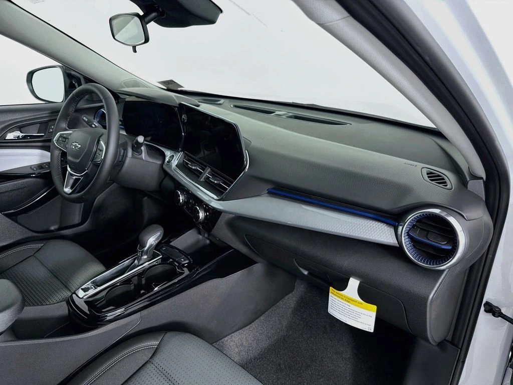 2026 Chevrolet Trax LT - Photo 27