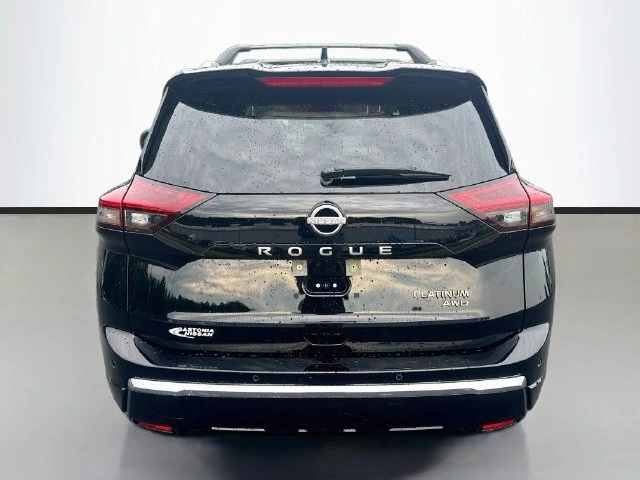 2026 Nissan Rogue Platinum - Photo 8
