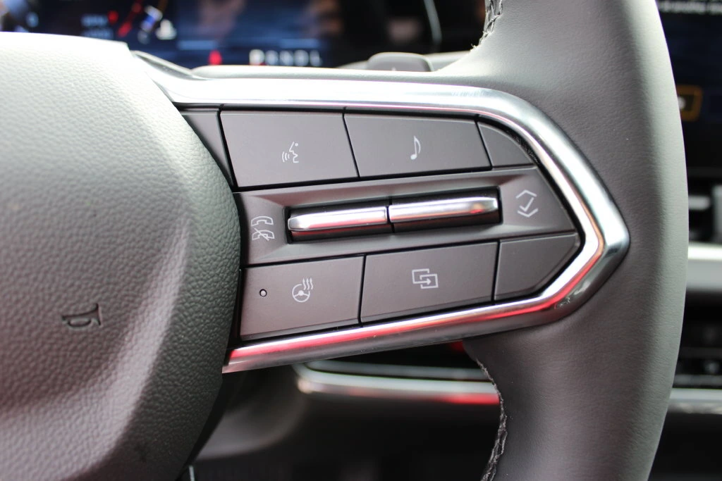 2027 Chevrolet Equinox LT - Photo 13