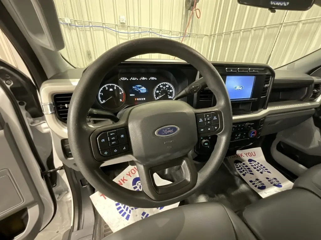 2024 Ford F-350 photo 12