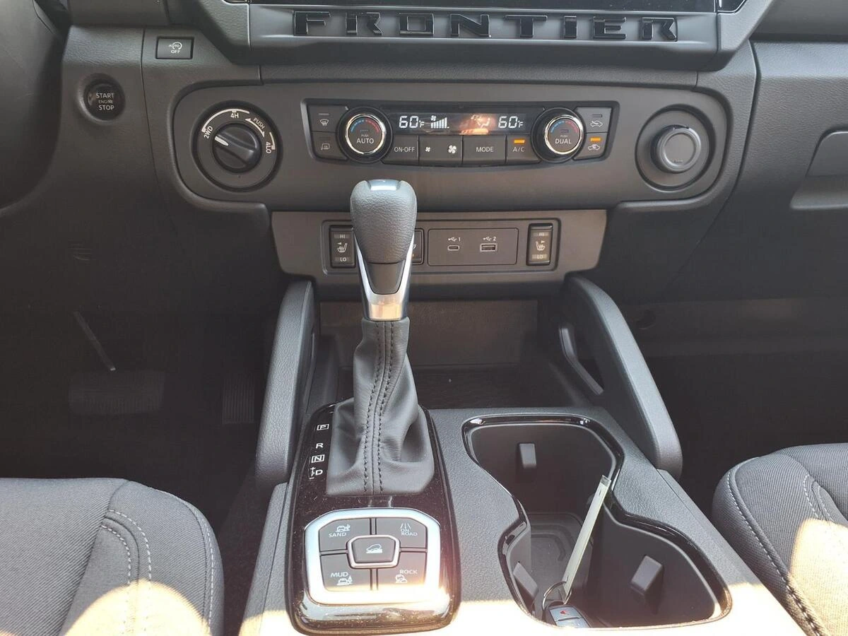 2026 Nissan Frontier SV - Photo 10