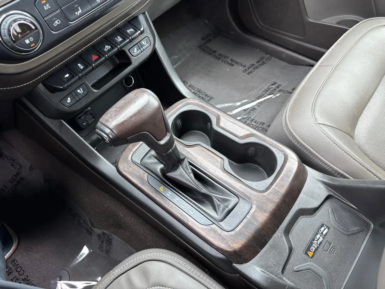 2021 Gmc Canyon Denali photo 24