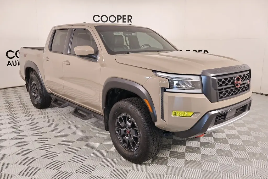 2024 Nissan Frontier PRO-4X's photo