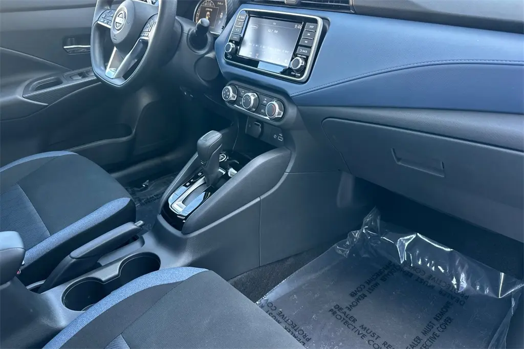 2025 Nissan Versa 1.6 SV photo 15