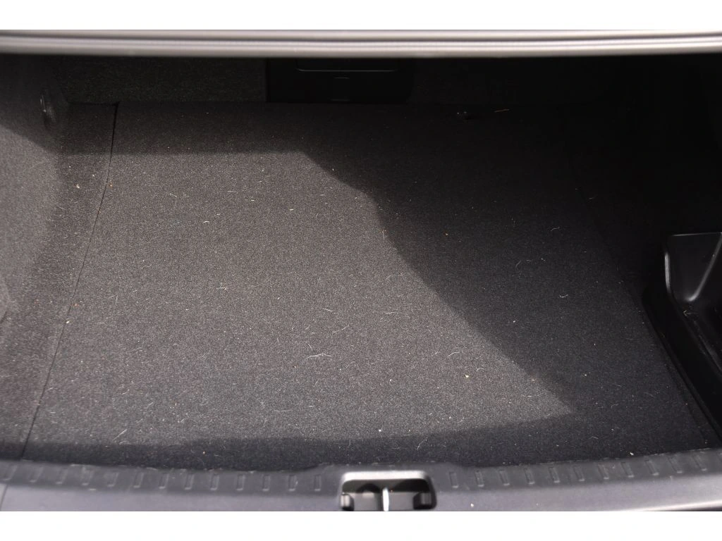 2024 Volvo - image 18