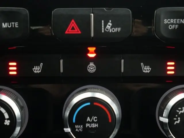 2025 Ram 1500 Big Horn Lone Star photo 3