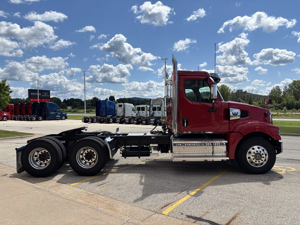 2027 Western Star 49X — photo 4