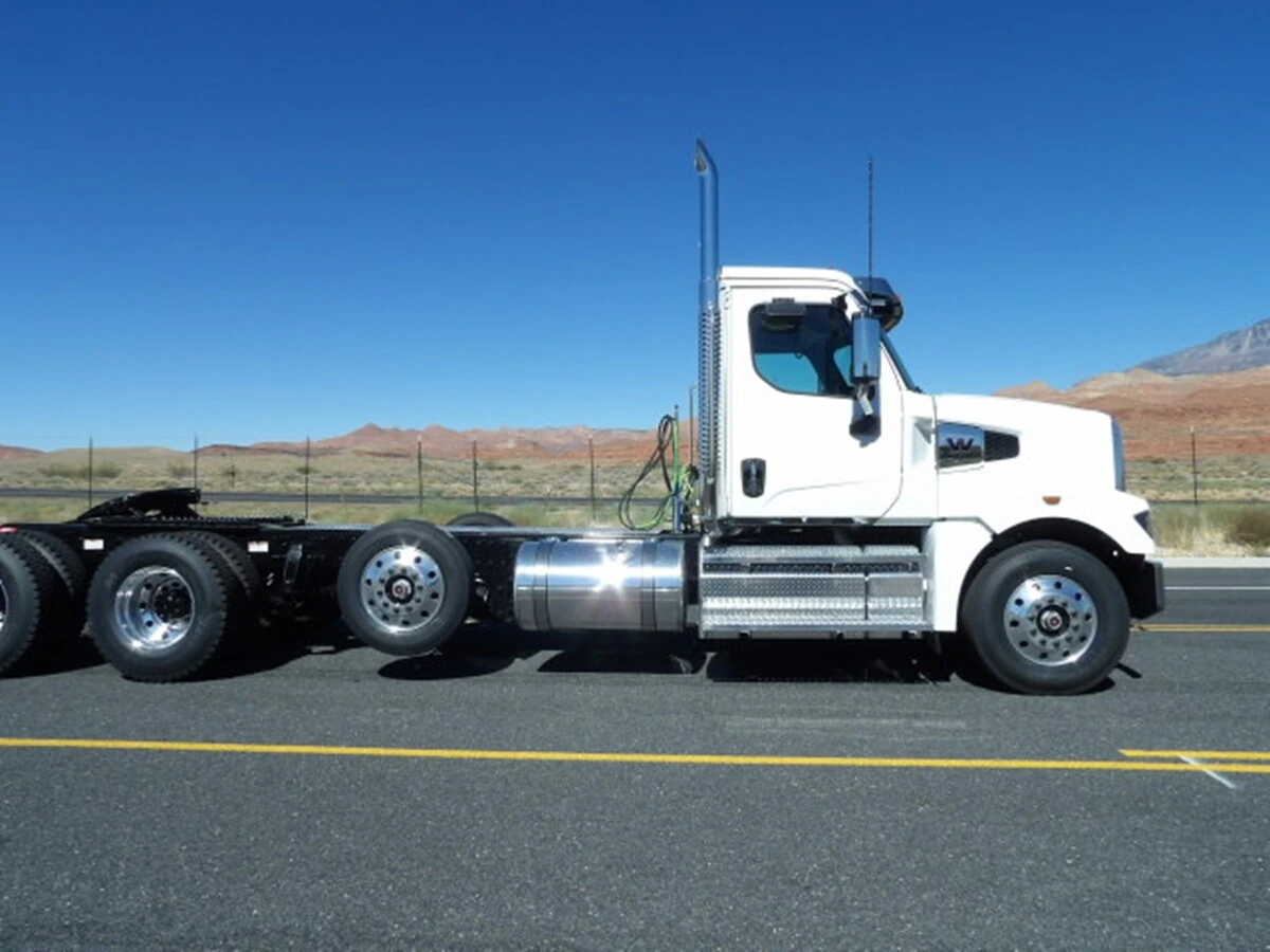 2027 Western Star 49X — photo 4