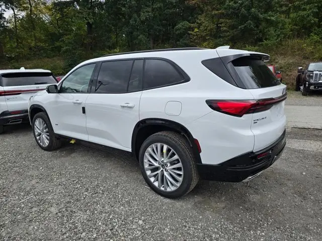 2026 Buick Enclave Sport Touring photo 3