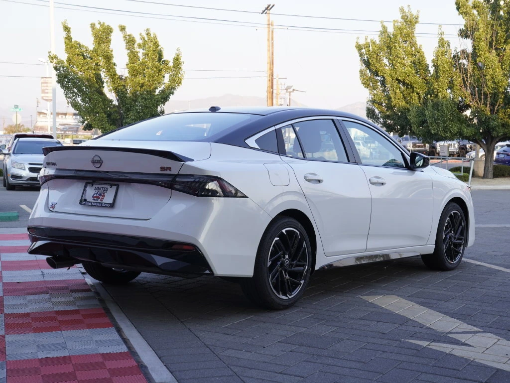 2026 Nissan Sentra SR - Photo 6