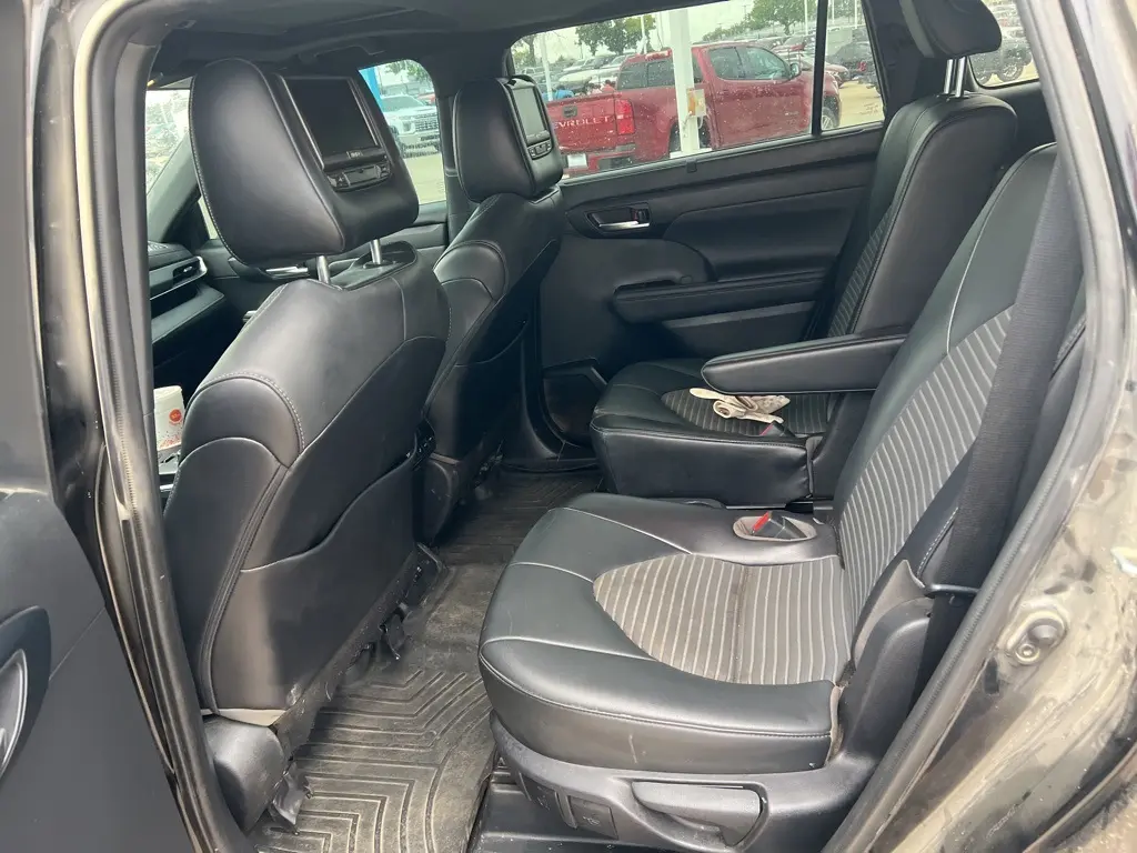 2021 Toyota Highlander XSE photo 14