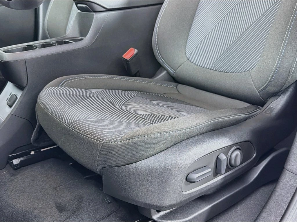 2027 Chevrolet Bolt EV LT - Photo 19
