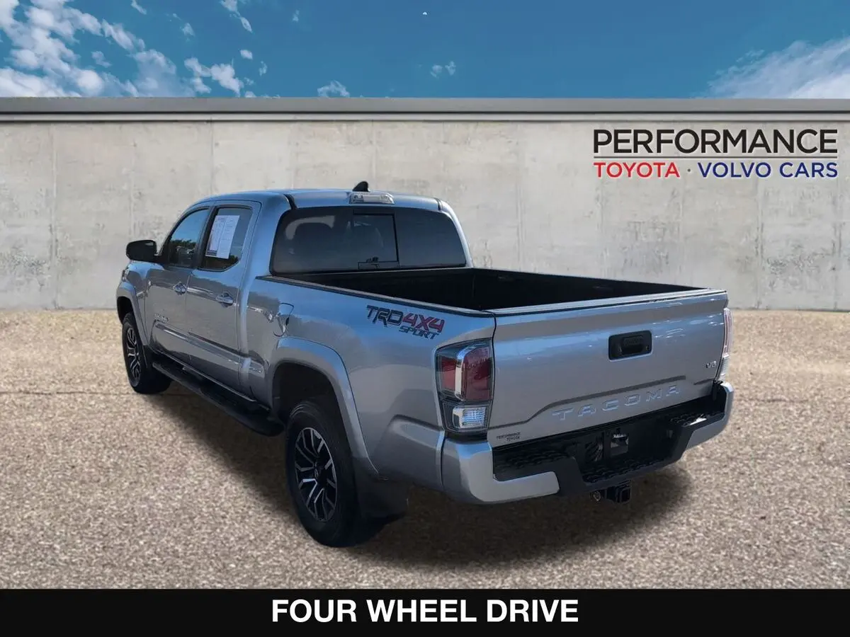 2023 Toyota Tacoma TRD Sport V6 photo 3