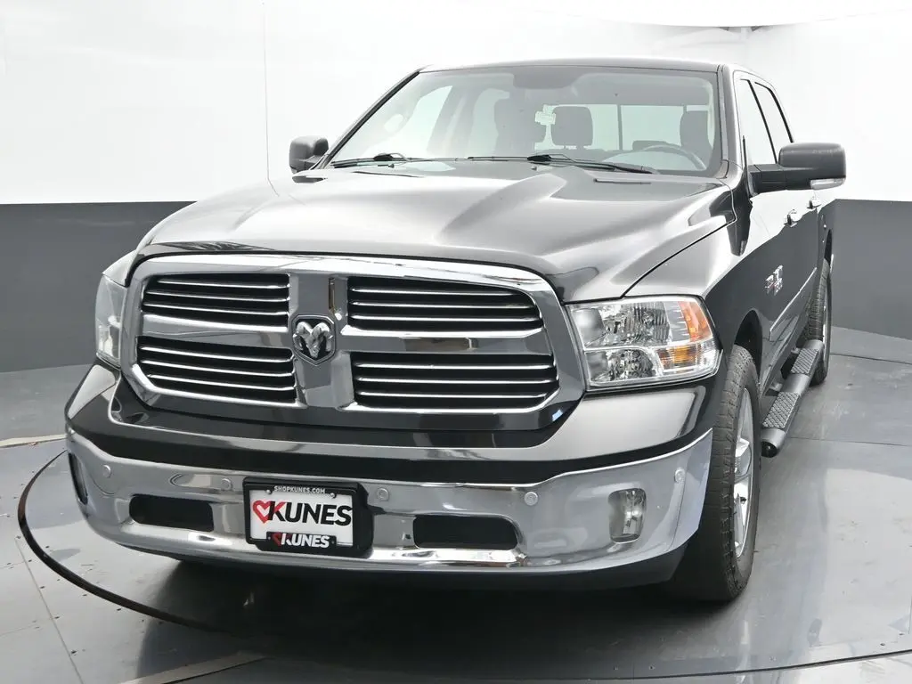 2017 Ram 1500 Big Horn photo 3