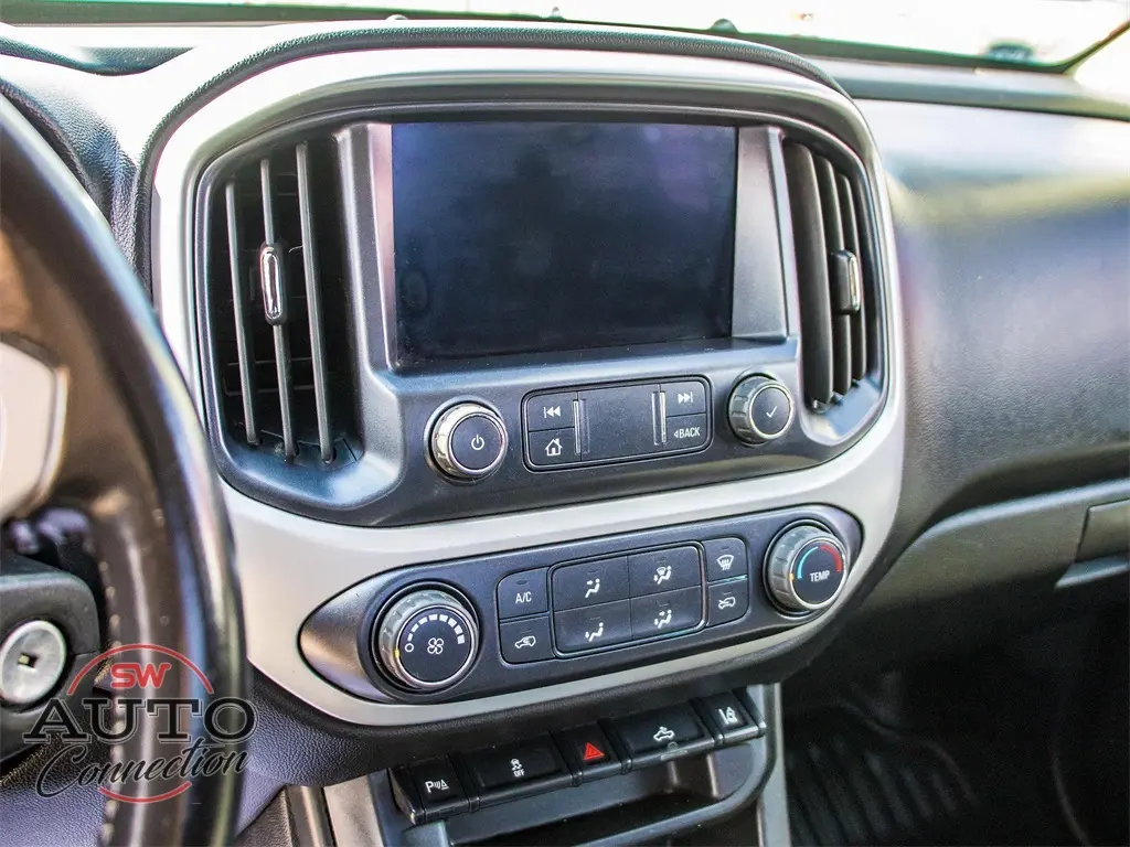 2022 Chevrolet Colorado LT photo 15