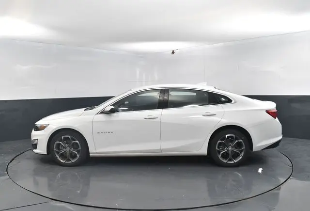 2024 Chevrolet Malibu 1LT photo 4