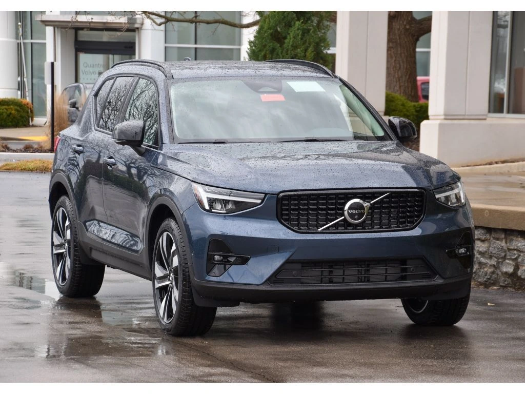 2026 Volvo - image 2