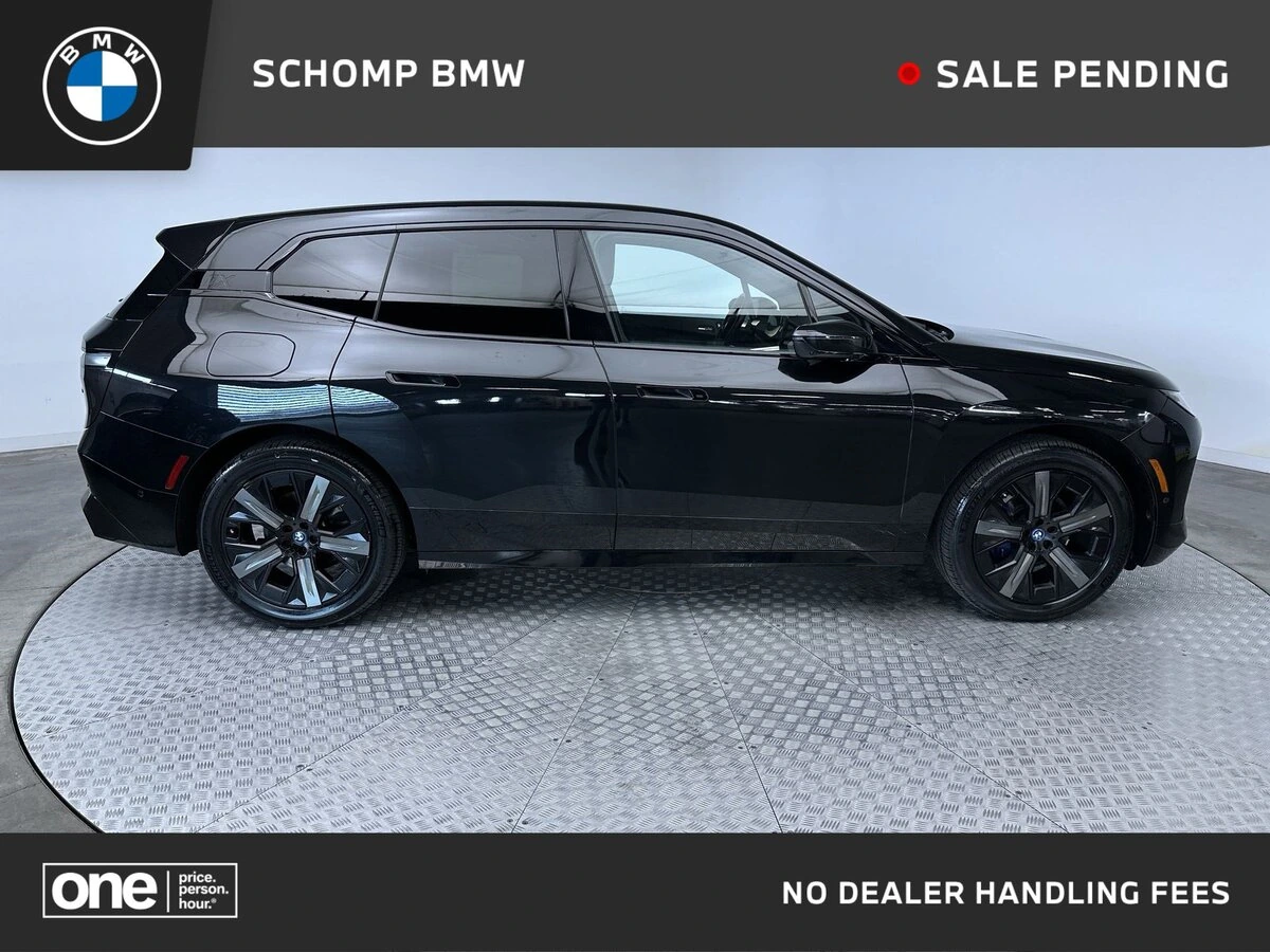 2024 BMW iX xDrive50's photo